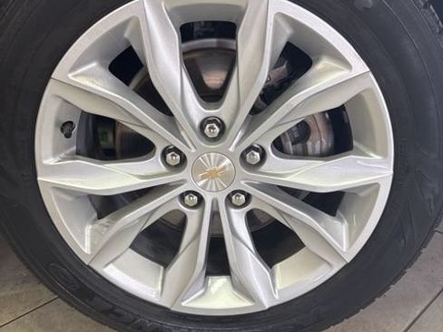 Used 2025 Chevrolet Malibu LT FWD image 7