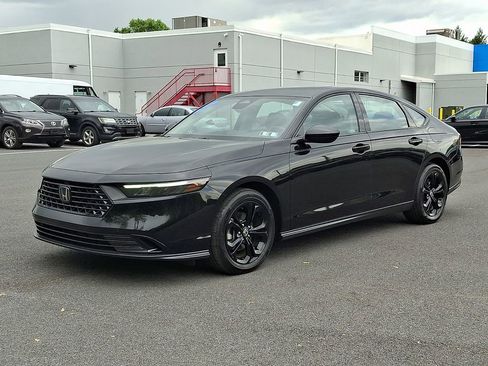 Used 2025 Honda Accord SE image 3