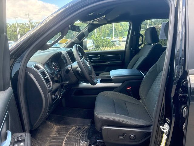 Used 2025 RAM 1500 Big Horn AWD/4WD image 24