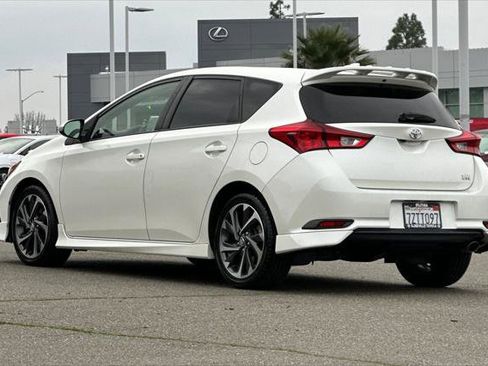 Certified 2017 Toyota Corolla iM w/ Carpet Mat Package image 7