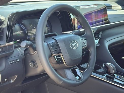 New 2026 Toyota Crown Platinum image 7