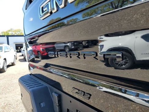 New 2026 GMC Sierra 2500 AT4 w/ Technology Package AWD/4WD image 8
