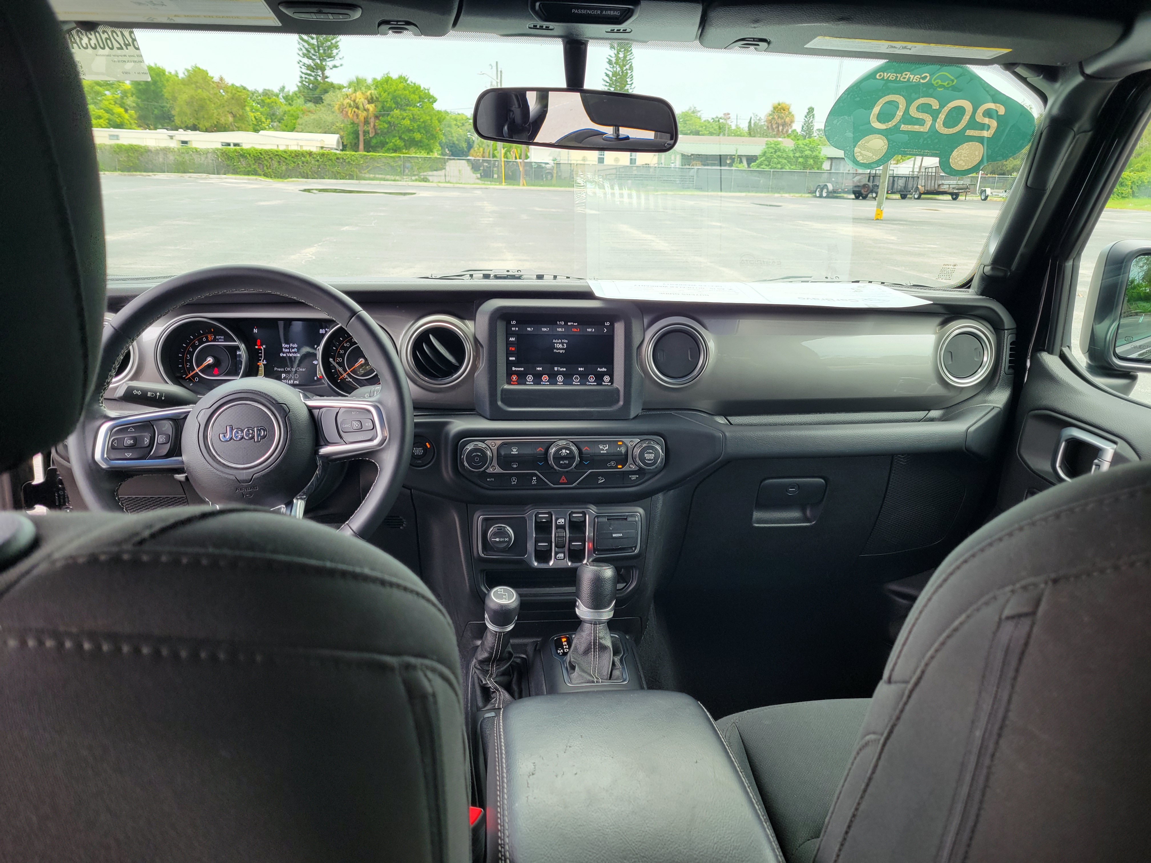 Used 2020 Jeep Wrangler Unlimited Sahara AWD/4WD image 15