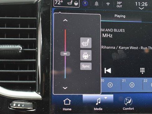 Used 2025 Chrysler Pacifica Select FWD image 33