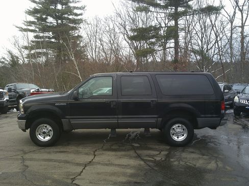 Used 2005 Ford Excursion XLS image 8