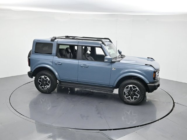 Used 2025 Ford Bronco Outer Banks AWD/4WD image 41