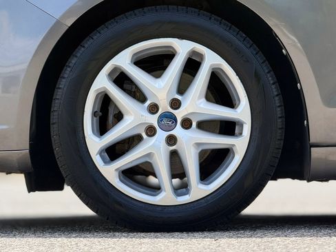 Used 2013 Ford Fusion SE FWD image 30