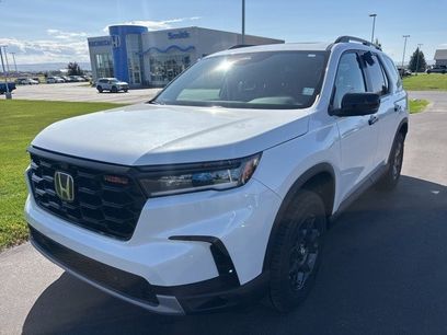 New 2025 Honda Pilot TrailSport