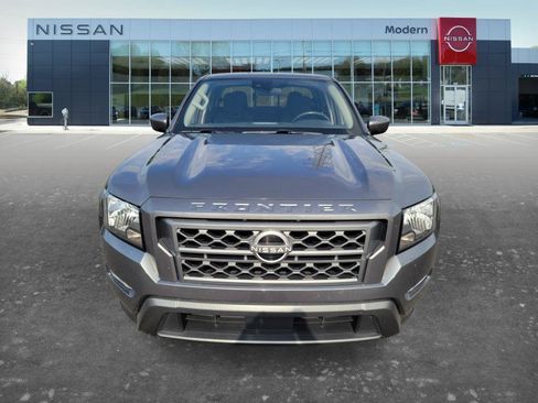 Certified 2024 Nissan Frontier SV w/ SV Convenience Package RWD image 2