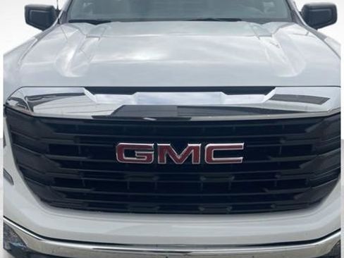 Used 2023 GMC Sierra 1500 Pro w/ Convenience Package RWD image 11