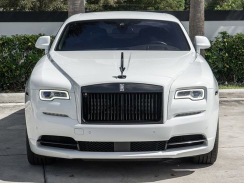 Used 2019 Rolls-Royce Wraith image 12