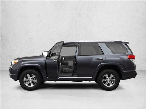 Used 2012 Toyota 4Runner SR5 image 3