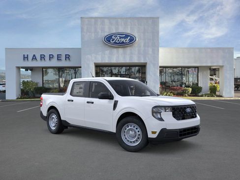 New 2025 Ford Maverick XL image 7