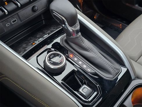 New 2026 Chevrolet Colorado ZR2 w/ ZR2 Bison Edition image 37