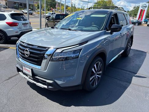 Certified 2023 Nissan Pathfinder Platinum AWD/4WD image 3