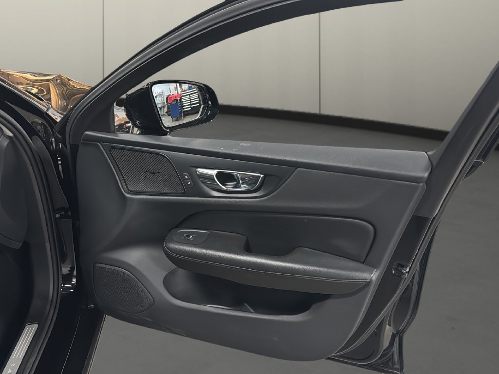 Used 2019 Volvo S60 T6 Momentum AWD/4WD image 16