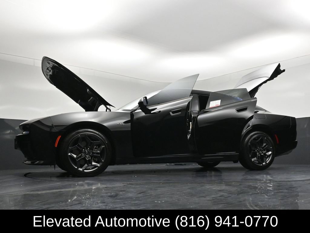 Used 2026 Dodge Charger R/T w/ Driver Convenience Group AWD/4WD image 38