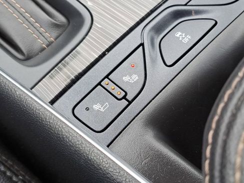 Used 2020 Chevrolet Impala LT w/ LT Convenience Package image 18