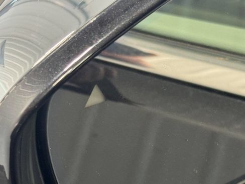 Used 2019 Chrysler Pacifica Limited image 5