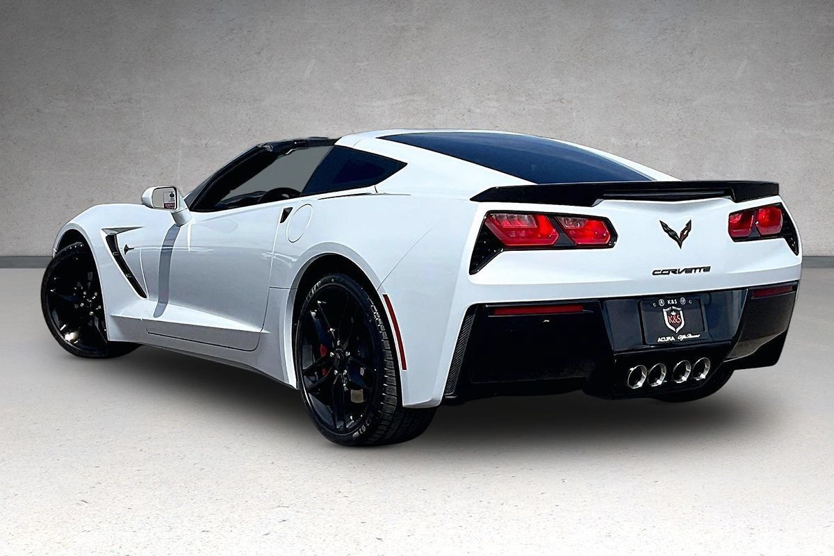 Used 2019 Chevrolet Corvette Stingray Coupe w/ Carbon Flash Badge Package RWD image 30