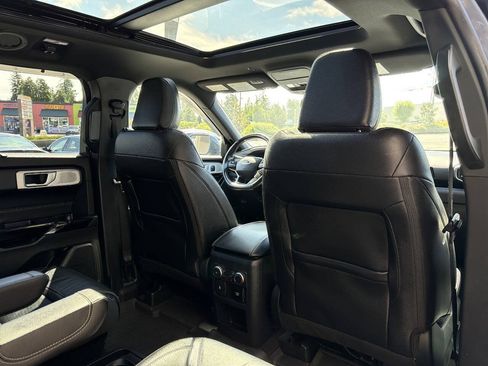 Used 2021 Ford Explorer ST w/ ST Street Pack AWD/4WD image 25