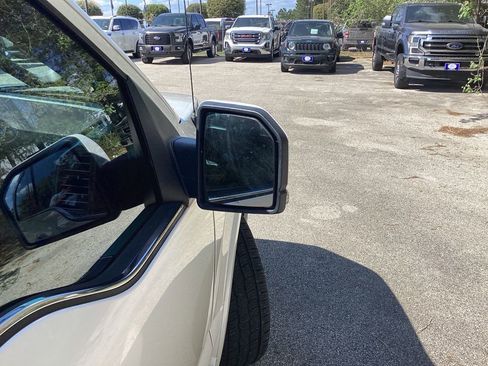 Used 2019 Ford F150 Limited image 23