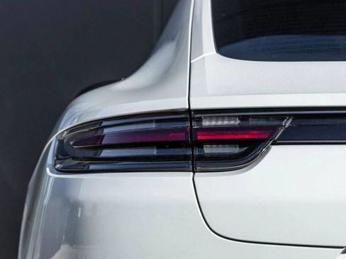 Used 2020 Porsche Panamera GTS image 62