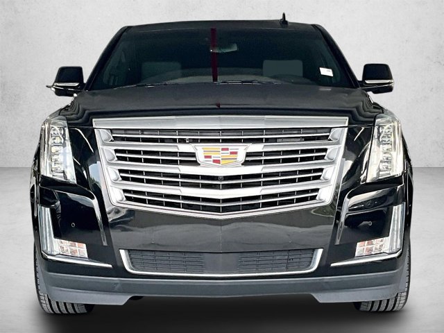 Used 2018 Cadillac Escalade Platinum RWD image 3