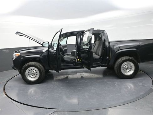 Used 2020 Toyota Tacoma 4x4 Double Cab image 28