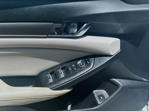 Used 2018 Honda Accord LX image 14