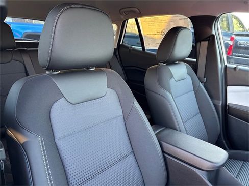 New 2026 Chevrolet Trax LT image 30