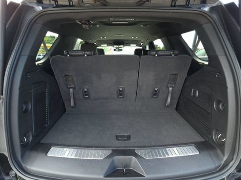 Used 2025 Chevrolet Tahoe Z71 AWD/4WD image 33