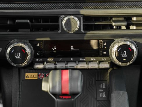 Used 2024 Toyota Tacoma TRD Pro image 12