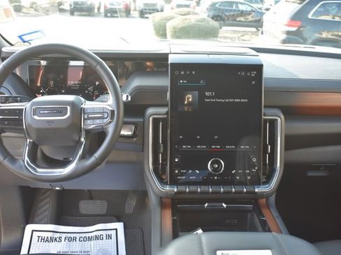 Used 2025 GMC Yukon Denali image 22