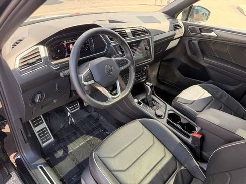 Used 2023 Volkswagen Tiguan SEL R-Line AWD/4WD image 11