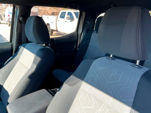 Used 2023 Toyota Tacoma TRD Off-Road image 17