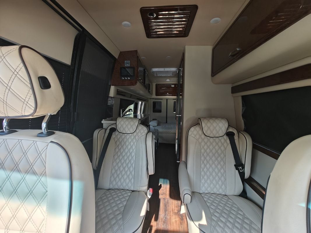 Used 2020 Mercedes-Benz Sprinter 3500 w/ Windows All Around Package image 56