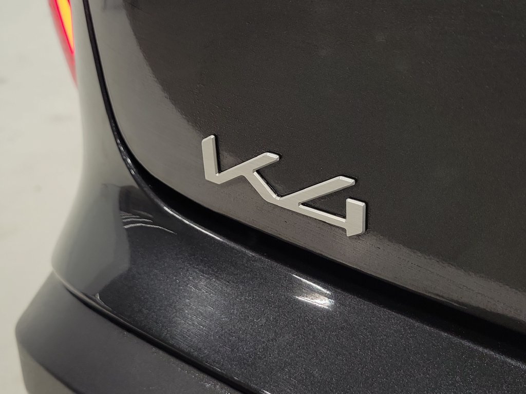 Used 2025 Kia K4 FWD image 8
