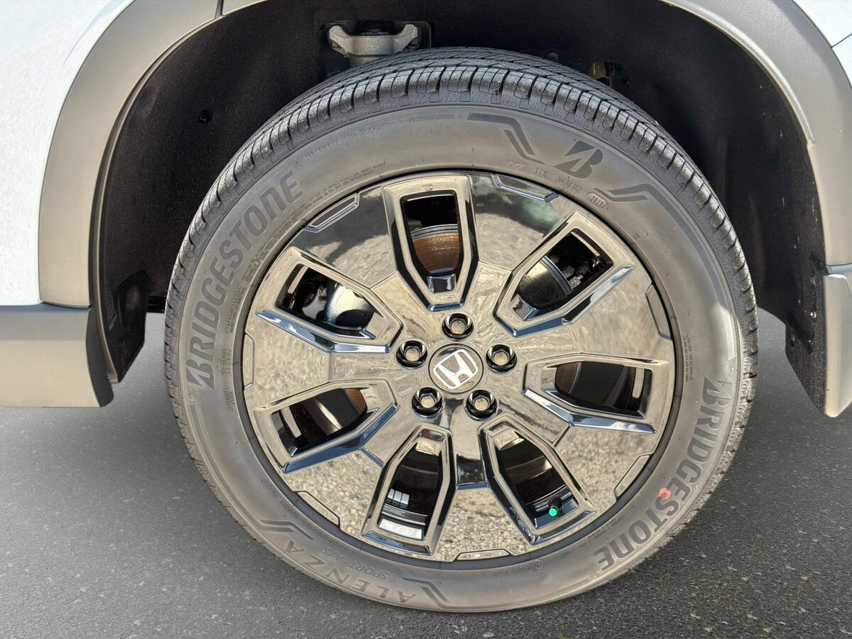 New 2026 Honda Pilot Black Edition image 9