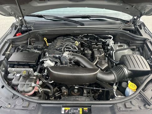 Used 2024 Dodge Durango SXT w/ SXT Blacktop Group image 33