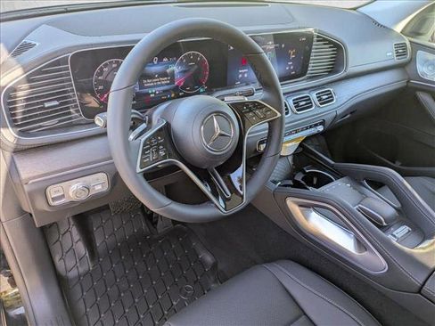 New 2026 Mercedes-Benz GLS 450 4MATIC image 3