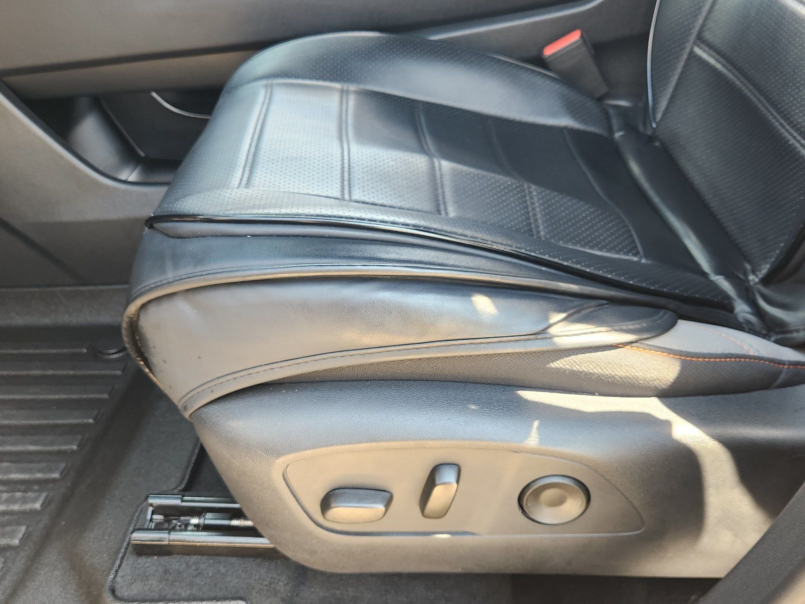 Certified 2026 Chevrolet Traverse LT w/ Driver Confidence Package FWD image 28