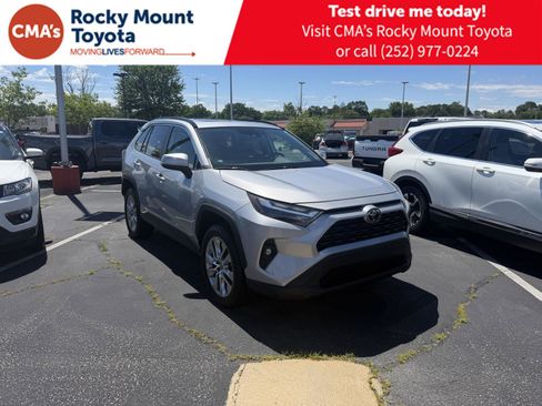 Used 2022 Toyota RAV4 XLE Premium FWD image 1
