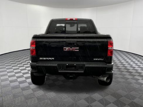 Used 2015 GMC Sierra 3500 Denali image 5