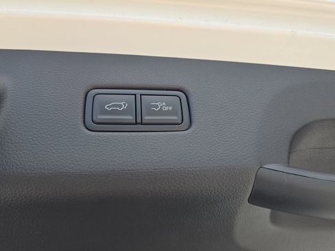 New 2026 Kia Carnival EX image 11