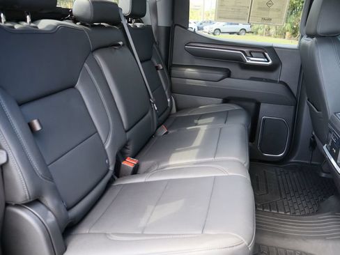 Used 2024 GMC Sierra 1500 SLT w/ SLT Premium Package AWD/4WD image 27