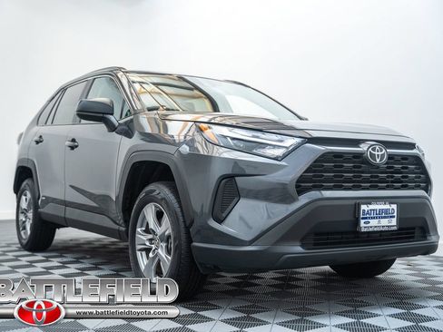 Certified 2025 Toyota RAV4 LE AWD/4WD image 1