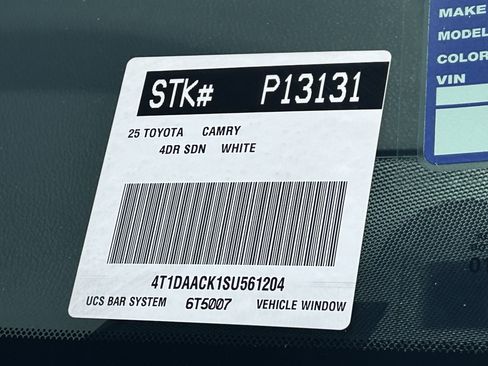 Used 2025 Toyota Camry SE FWD image 30
