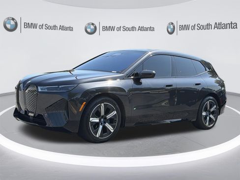 Used 2023 BMW iX xDrive50 w/ Premium Package AWD/4WD image 21