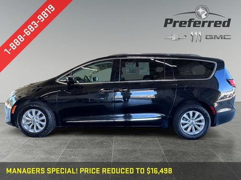 Used 2019 Chrysler Pacifica Touring-L FWD image 11